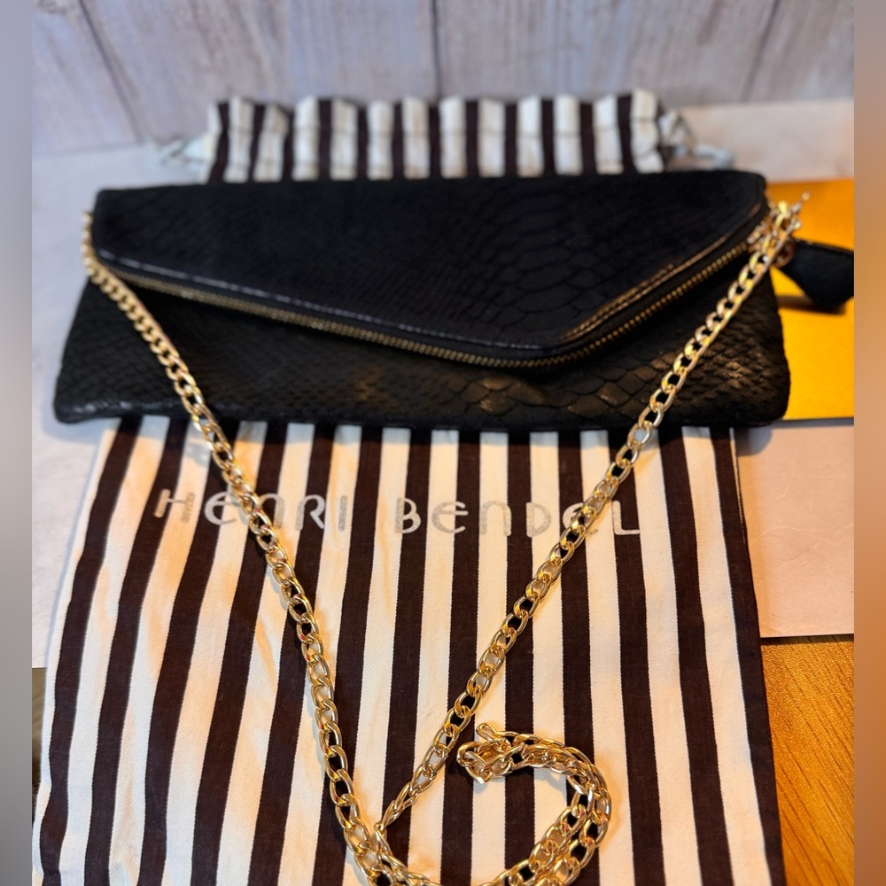 Henri Bendel Elegant Black Snake-Embossed Clutch w aftermarket chain EUC